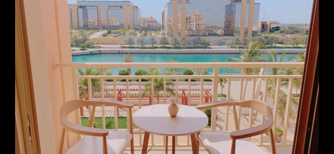 Bay La Sun , Luxury Apartment With Nice View King Abdullah Economic City Kültér fotó