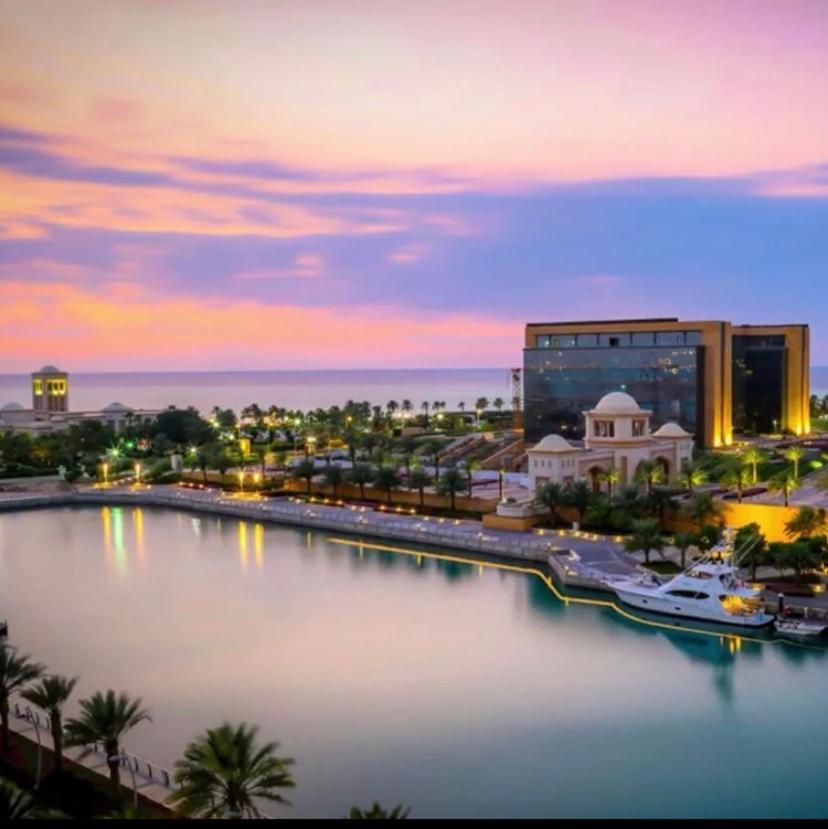 Bay La Sun , Luxury Apartment With Nice View King Abdullah Economic City Kültér fotó
