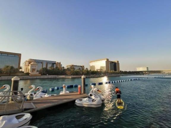 Bay La Sun , Luxury Apartment With Nice View King Abdullah Economic City Kültér fotó